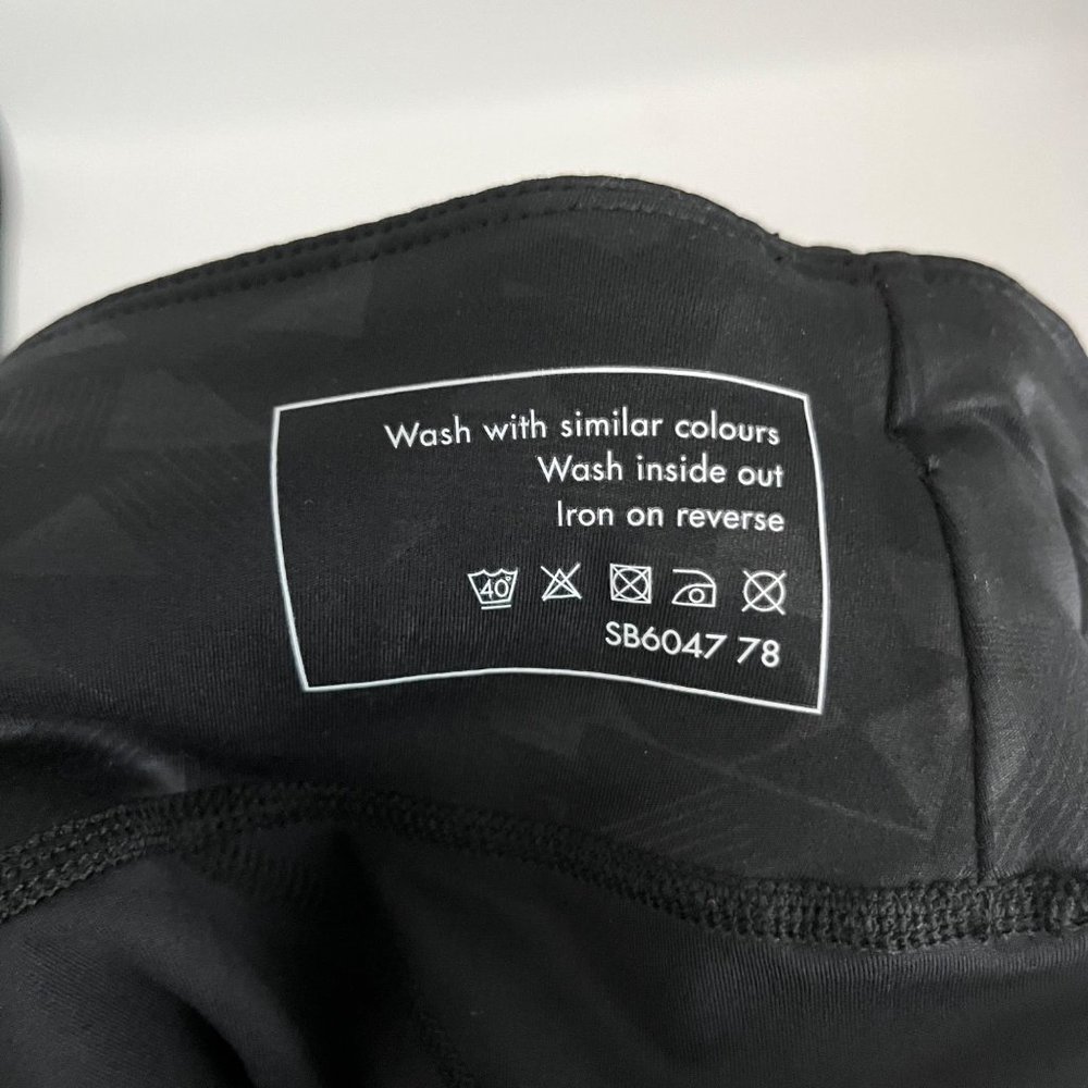 NWT Sweaty Betty All Day 7/8 Length Emboss leggings Black XS Athleisure Active - Picture 10 of 11